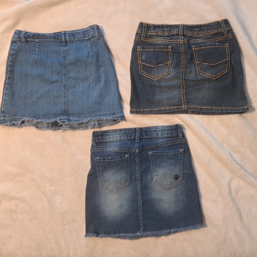 Girls Denim Skirts - Picture 2 of 2